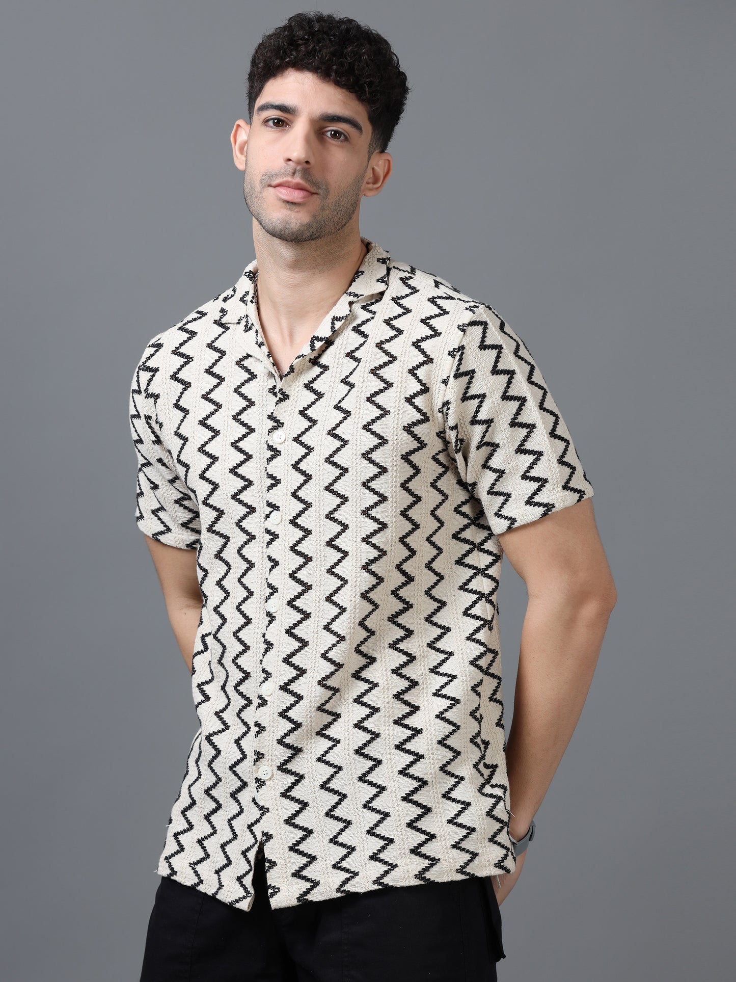 Men's Off white 100% Cotton Zig Zag Half Sleeve Shirt
