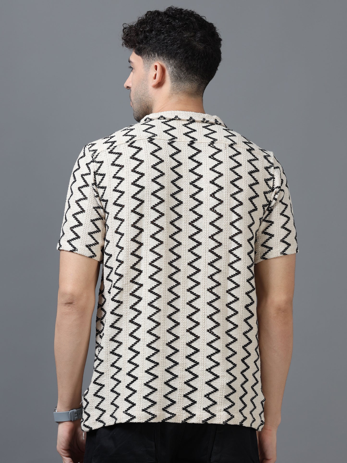 Men's Off white 100% Cotton Zig Zag Half Sleeve Shirt
