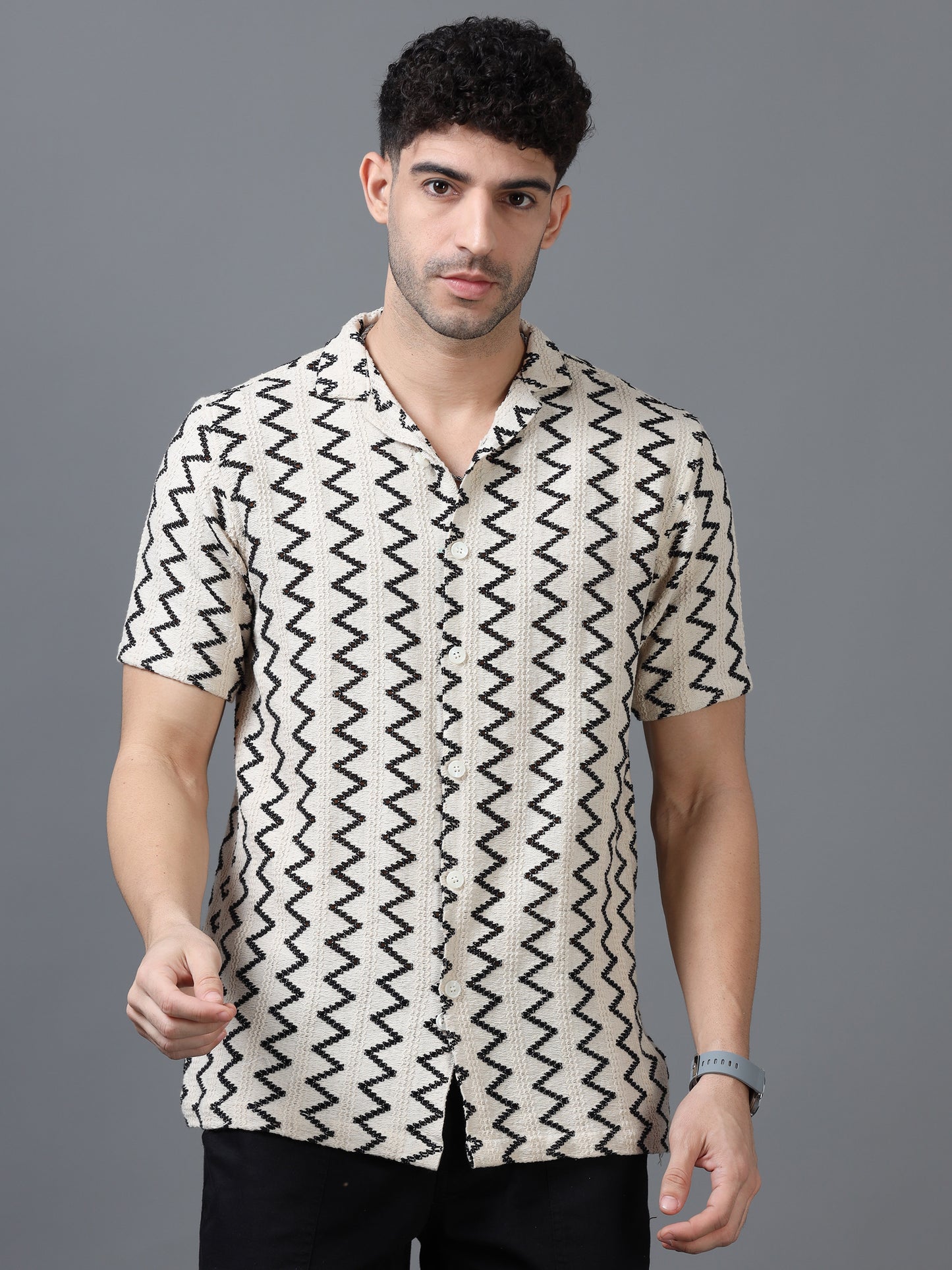 Men's Off white 100% Cotton Zig Zag Half Sleeve Shirt